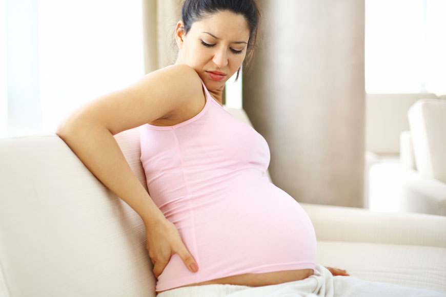 مسببات آلام الظهر أثناء الحمل وكيفية الوقاية منها 