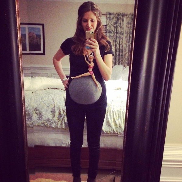 Creative Halloween Costumes For Pregnant Women