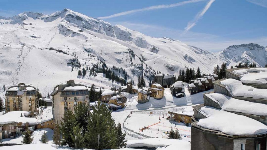 Top 5 Ski Resorts For A Christmas Holiday Top 5 Ski Resorts For A Christmas Holiday