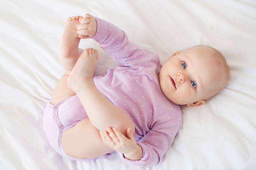 Babies development 4 months Babies development 4 months