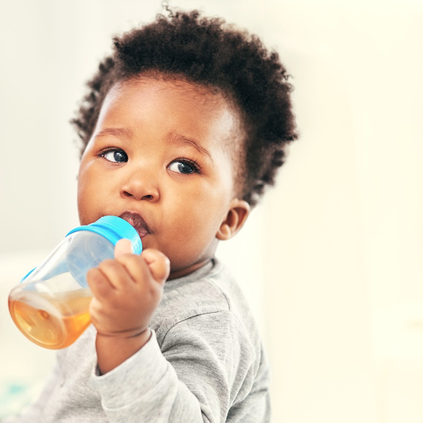 Here's Why You Shouldn't Give Fruit Juices To Your Baby