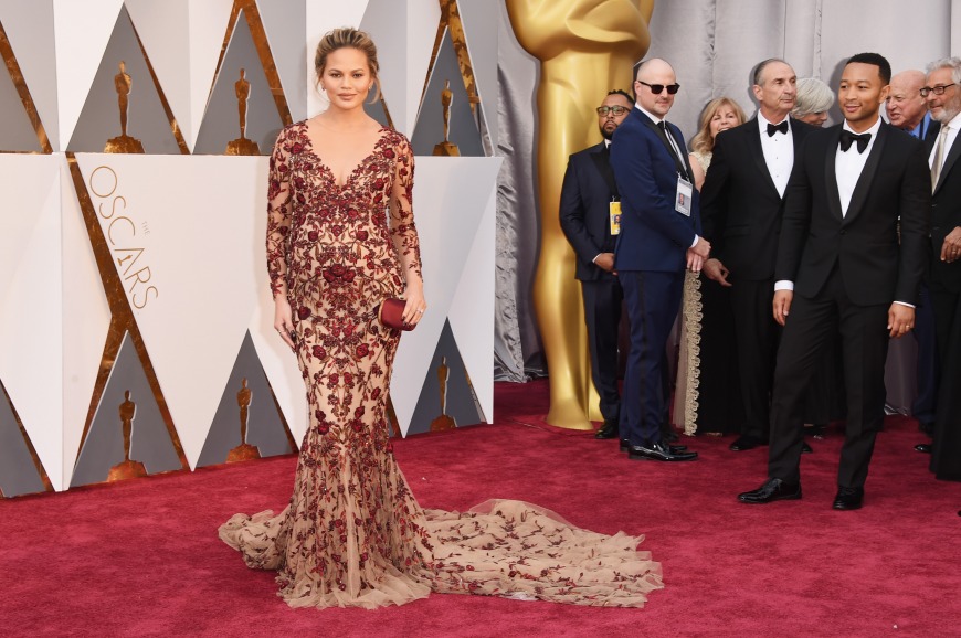 10 Times Celebs Rocked Their Baby Bump On A Red Carpet 10 Times Celebs Rocked Their Baby Bump On A Red Carpet