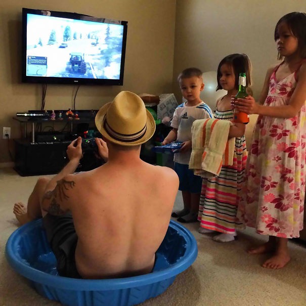 Why Dads Shouldn't Be Left Alone With Children - in Pictures Why Dads Shouldn't Be Left Alone With Children - in Pictures