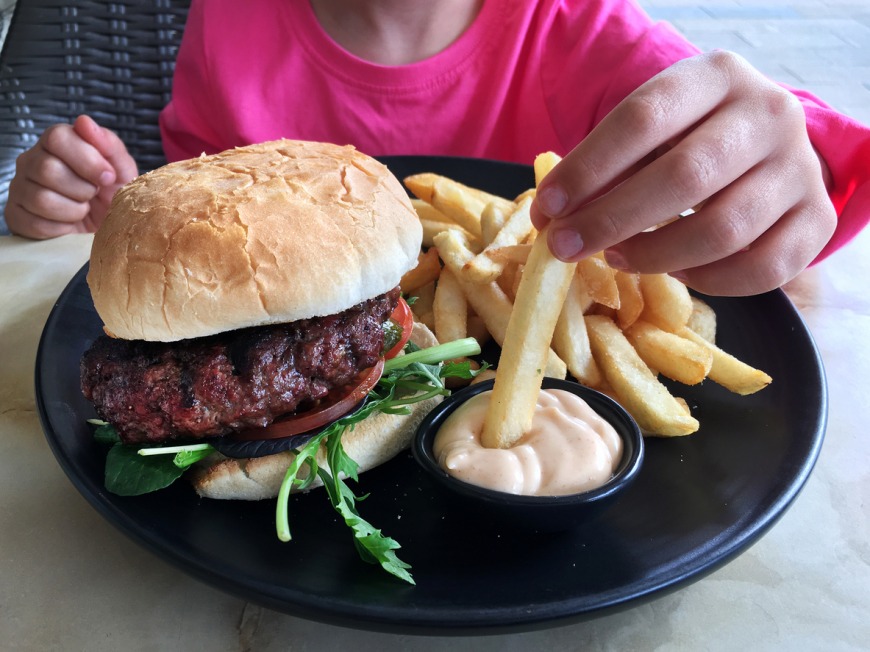 How to encourage your kids to eat better How to encourage your kids to eat better