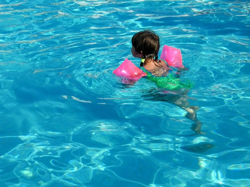 Lifejackets and floating devices