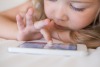 ما تأثير شاشات الأجهزة الالكترونية على نظر الأطفال؟ 