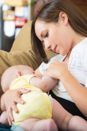 8 نصائح عن الرضاعة الطبيعية لتجربة أسهل 
