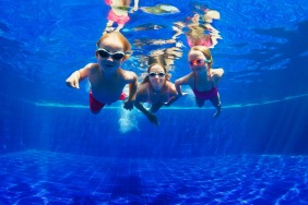 6 Tips to Help Children Feel More Confident in the Water this Summer