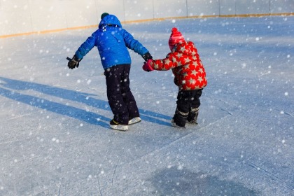 A Dubai School Is Installing An Outdoor Ice Skating Rink Ewmums Com