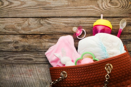 10 Essential Diaper Bag Items You Should Never Forget