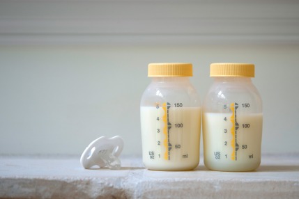 The Differences Between Colostrum, Foremilk and Hindmilk