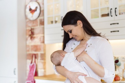 How to Breastfeed: A Step-By-Step Guide