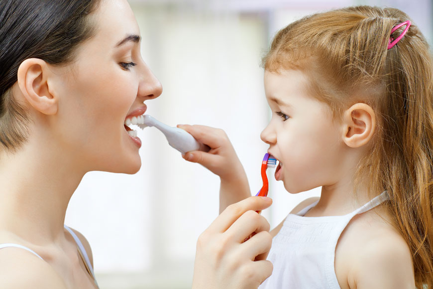 7 Tips To End The Struggles Of Brushing Children's Teeth 